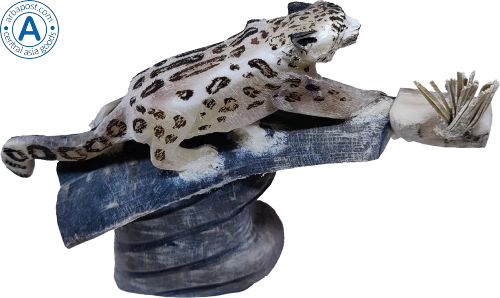 Altyn Adam figure made of horn, snow leopard, small photo 4 Altyn Adam figure made of horn, snow leopard, small photo 4